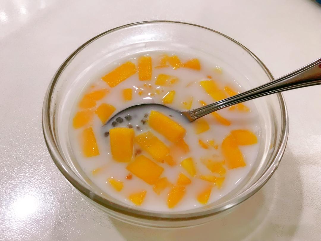芒果椰汁西米露