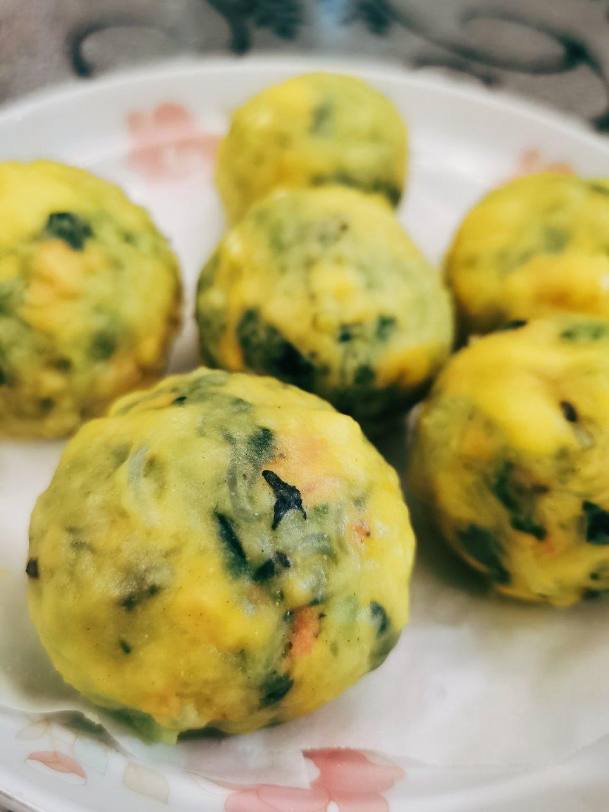 该叫什么名做的玉米面菜团子