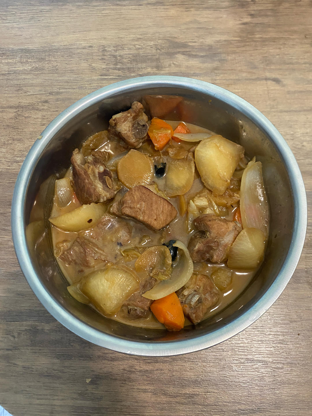 萝卜洋葱炖排骨