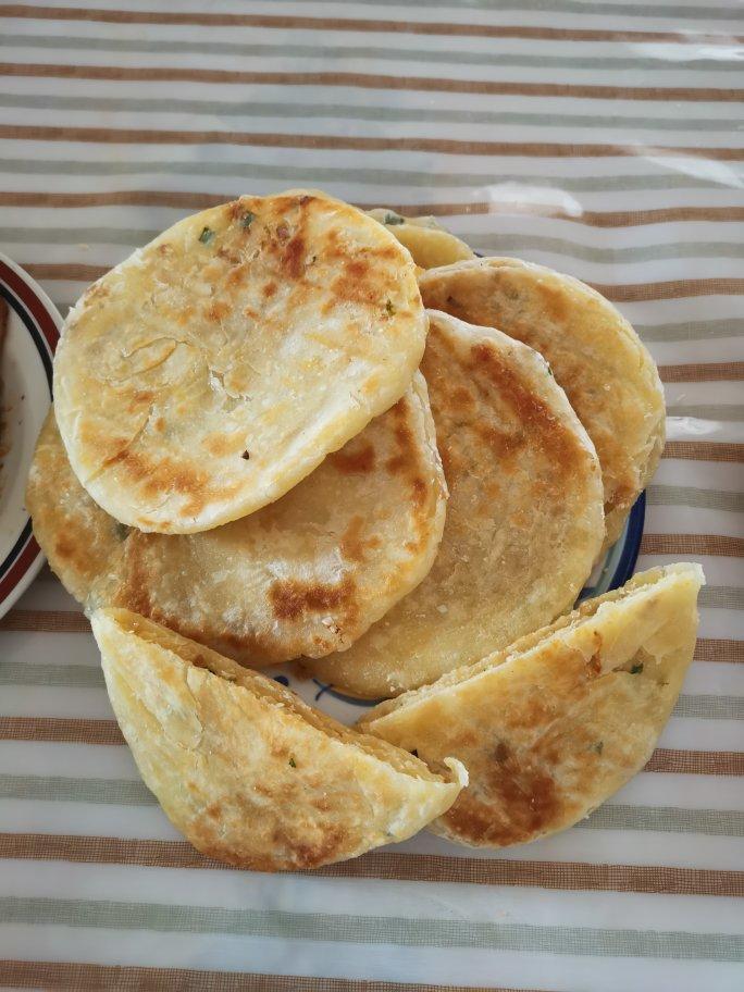 雨梦2020做的葱花大饼蓬松柔软又简单的大葱烙饼