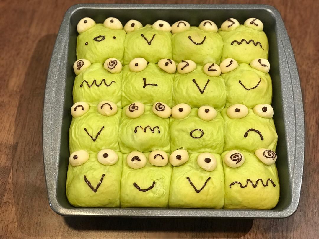 青蛙挤挤小面包