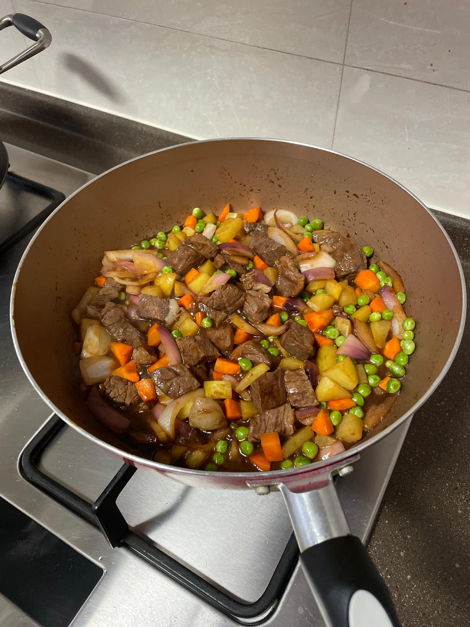 黑椒土豆牛肉粒