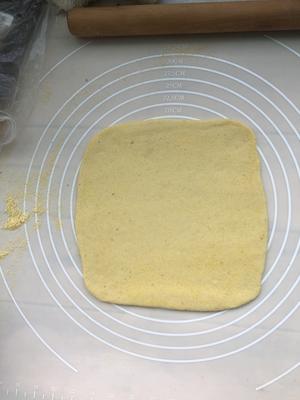 （简易无油减脂健身）
脆香玉米豆沙薄饼的做法 步骤5