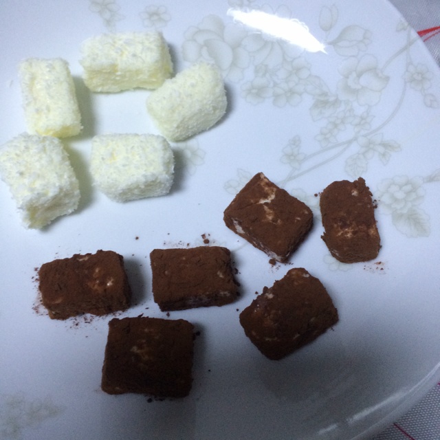 完胜85度C牛奶椰丝小方