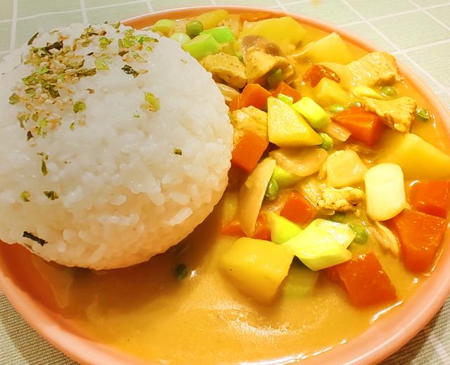 咖喱鸡肉饭，儿童餐食天花板，营养简餐首选的做法