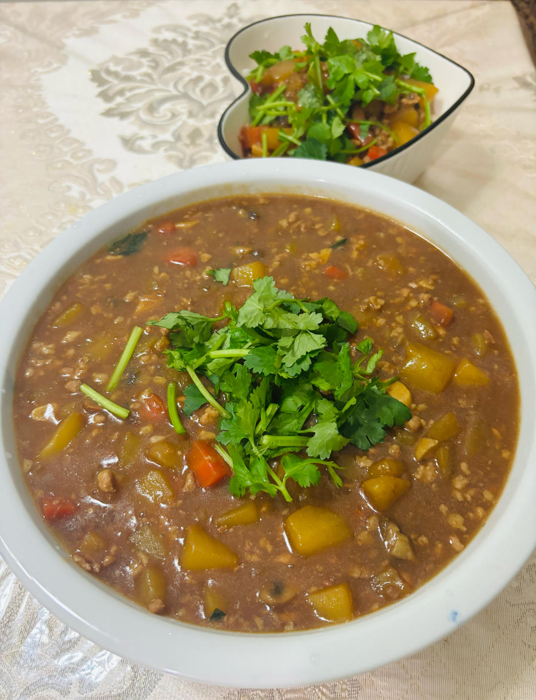 土豆胡萝卜肉酱挂面