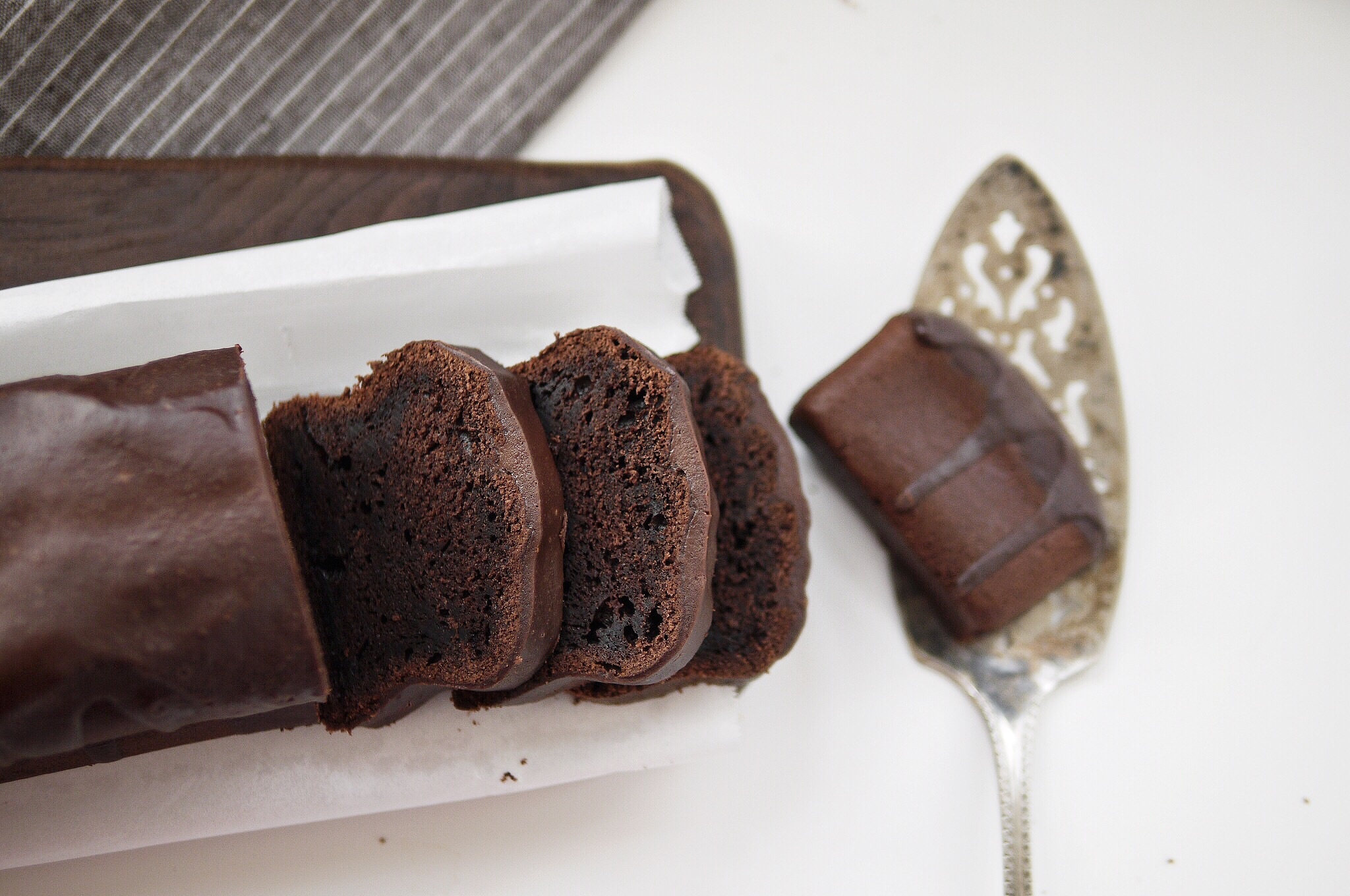 巧克力百利甜磅蛋糕<Chocolate & Irish cream pound cake>的做法
