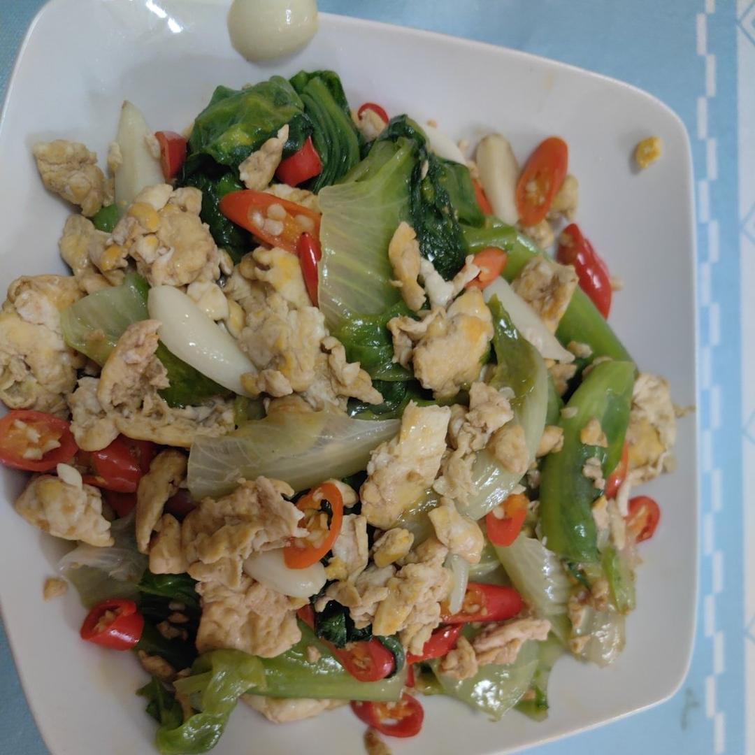 生菜炒鸡蛋很下饭🌶️