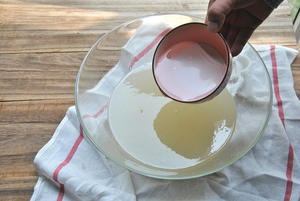 乐山小吃—传统手搓红糖冰粉的做法 步骤6