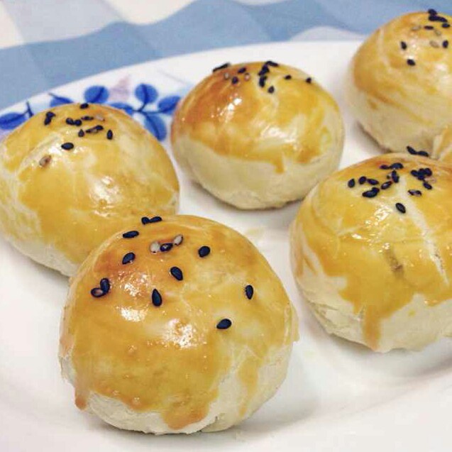 豆沙蛋黄酥