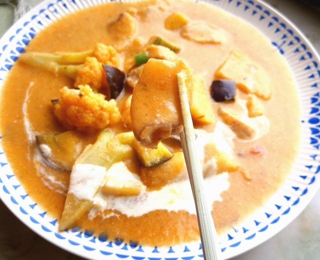 蔬菜浓汤雪梨烩酒鱼的做法