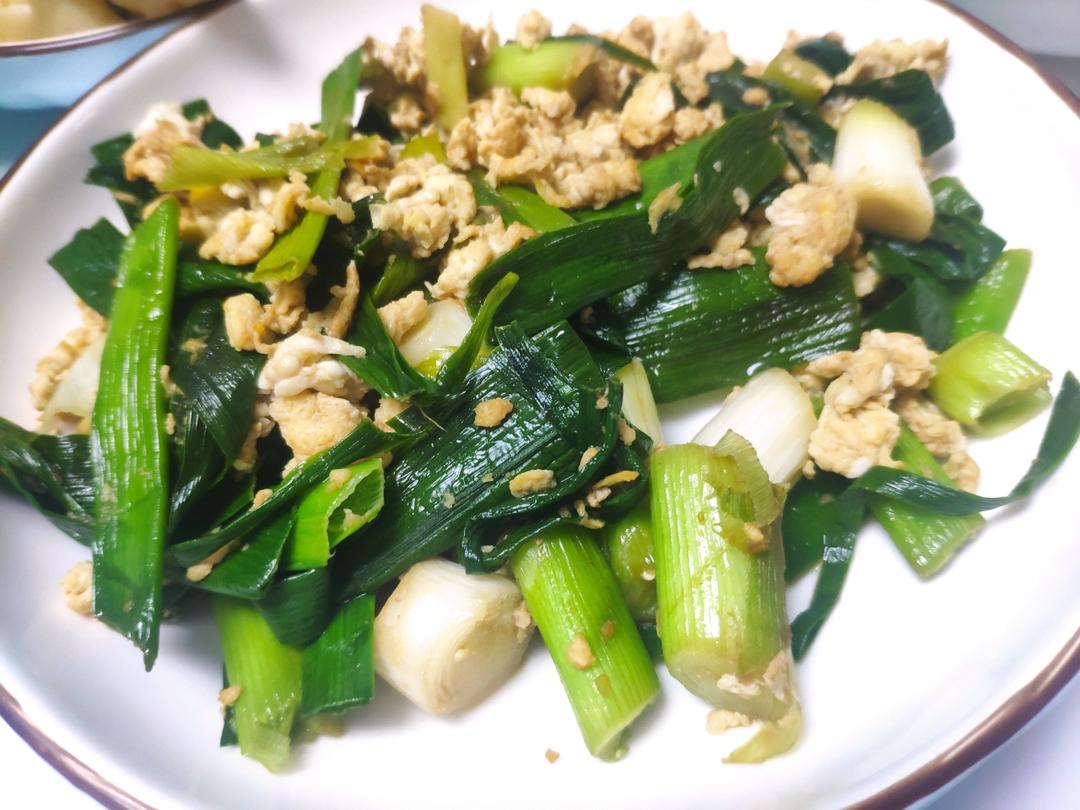 蒜苗炒鸡蛋