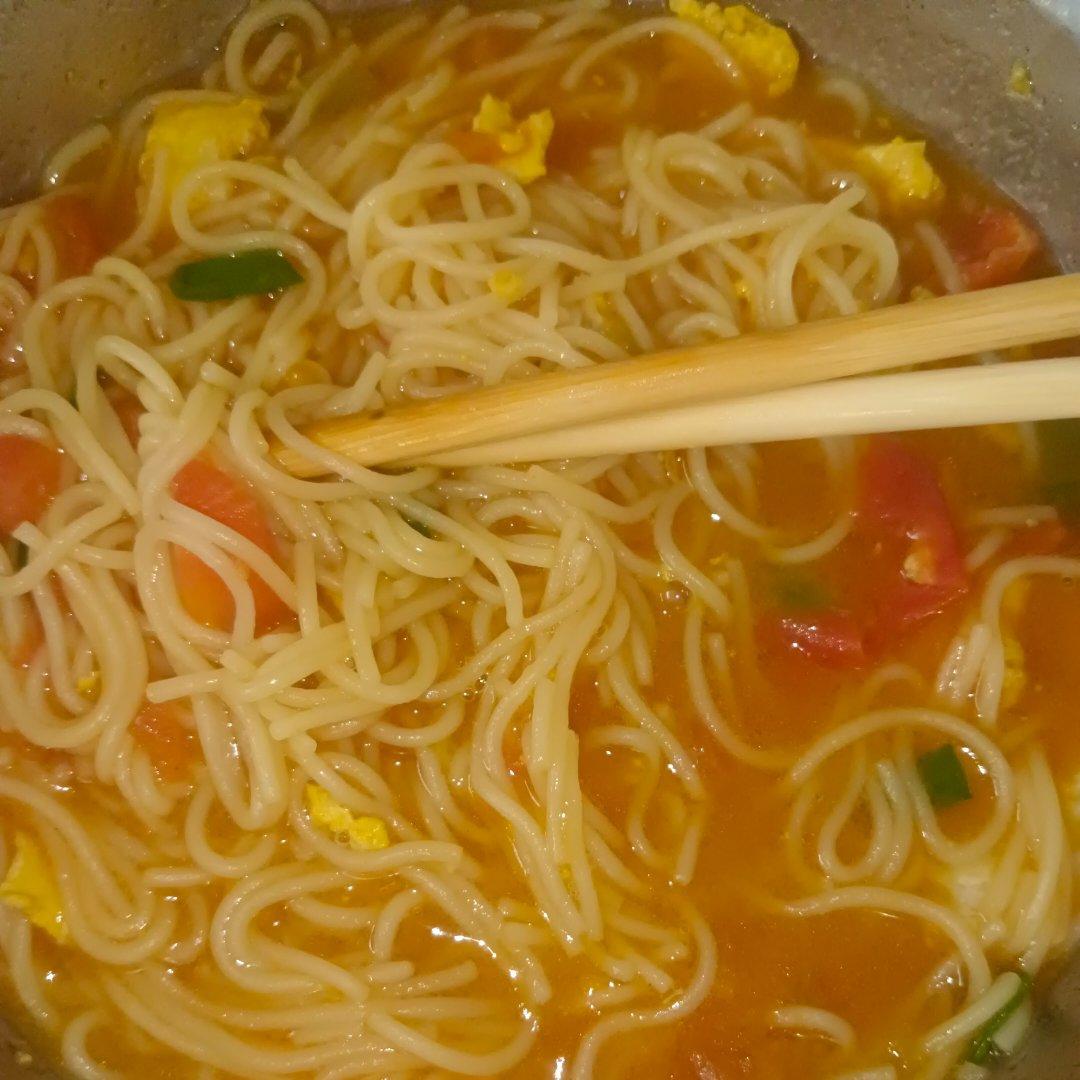 汤都要喝光的西红柿鸡蛋面
