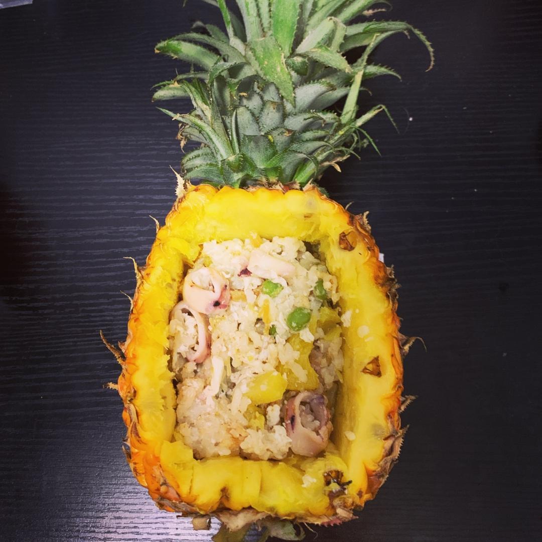 虾仁菠萝炒饭