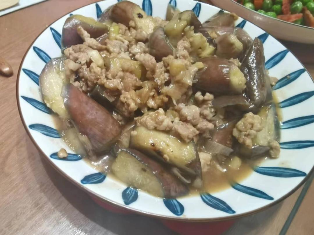 厨师长教你：“肉末烧茄子”的家常做法，口感软糯适合下饭，收藏