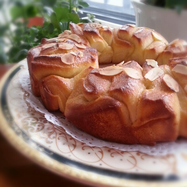 日式香浓炼乳面包