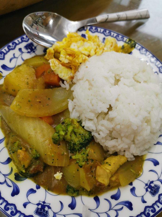 简约日式咖喱饭