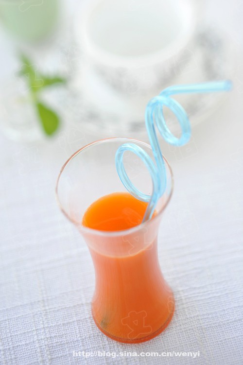 胡萝卜苹果汁的做法
