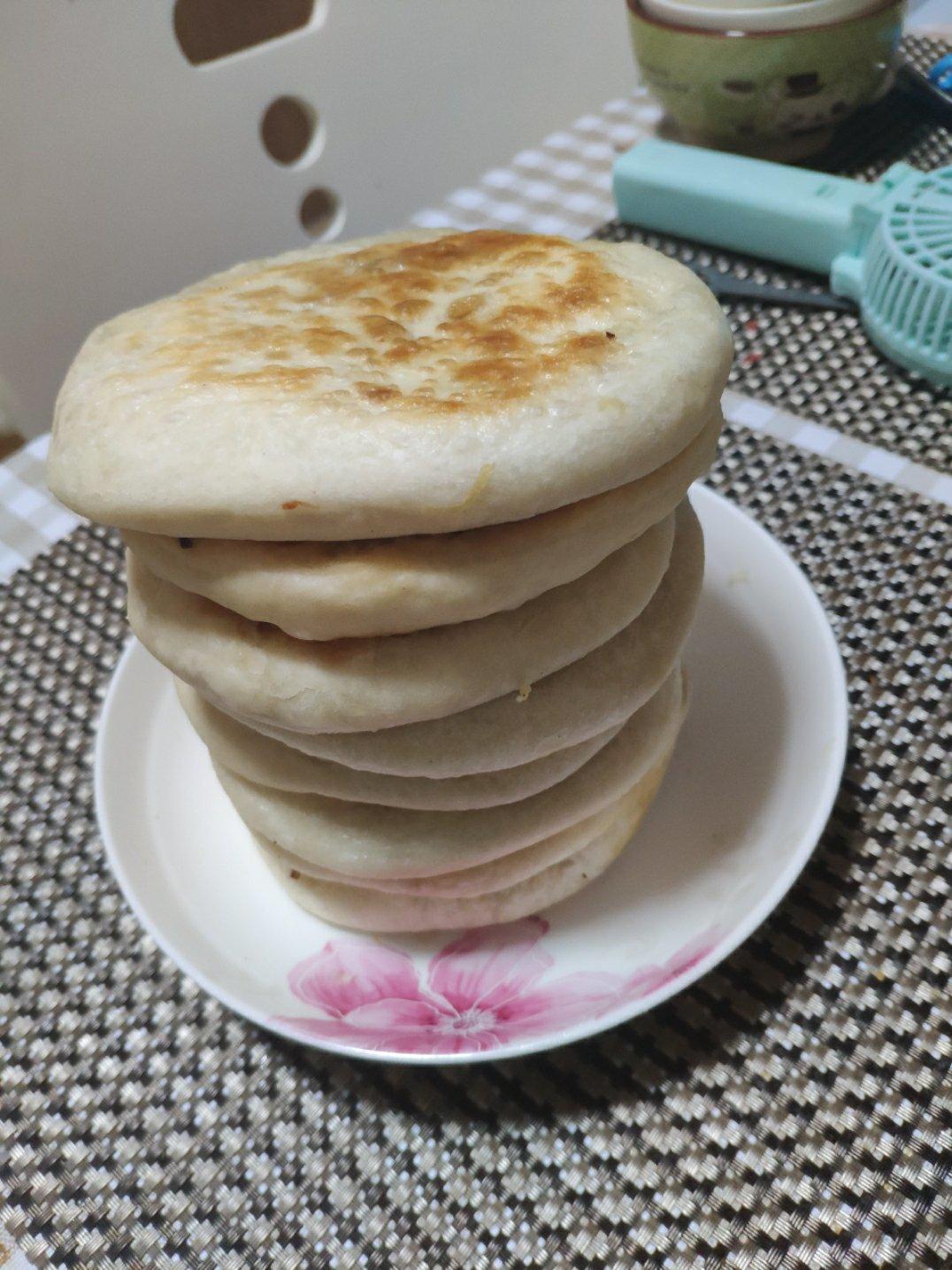 会连续吃八个的萝卜馅饼