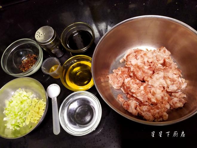 饺子、包子鲜肉馅基础馅三种做法（附葱姜汁水的做法）的做法
