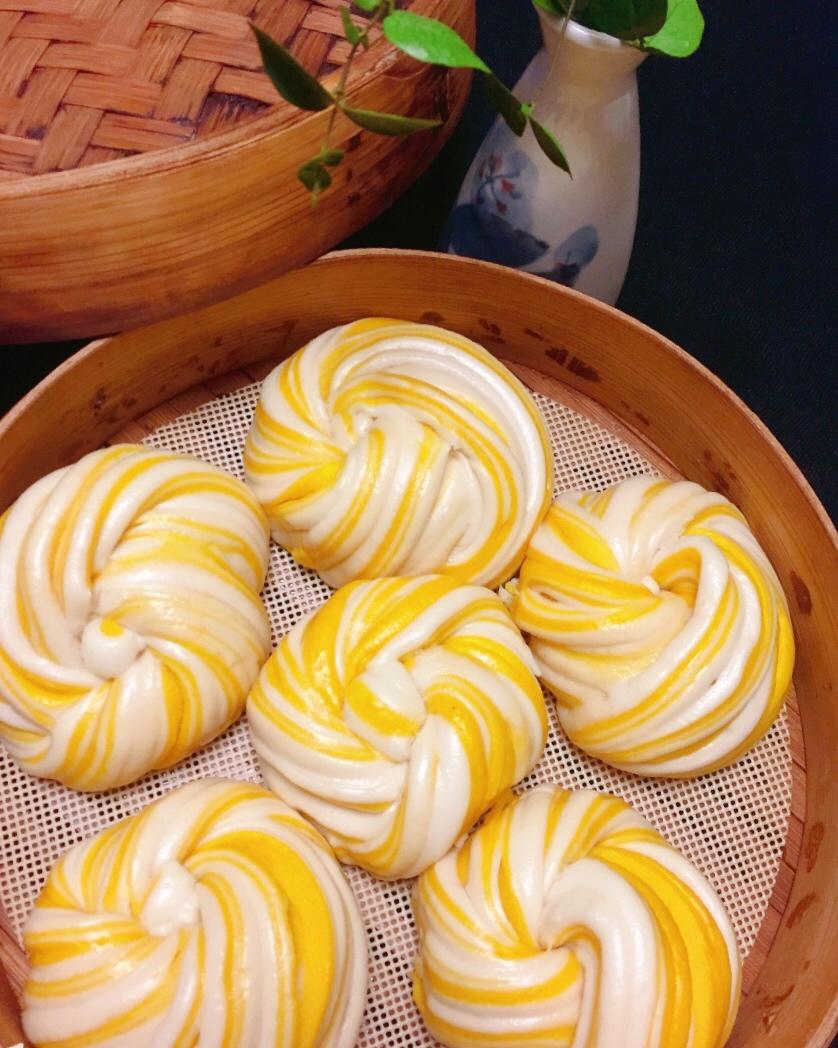 红果果-520做的紫米双色花卷