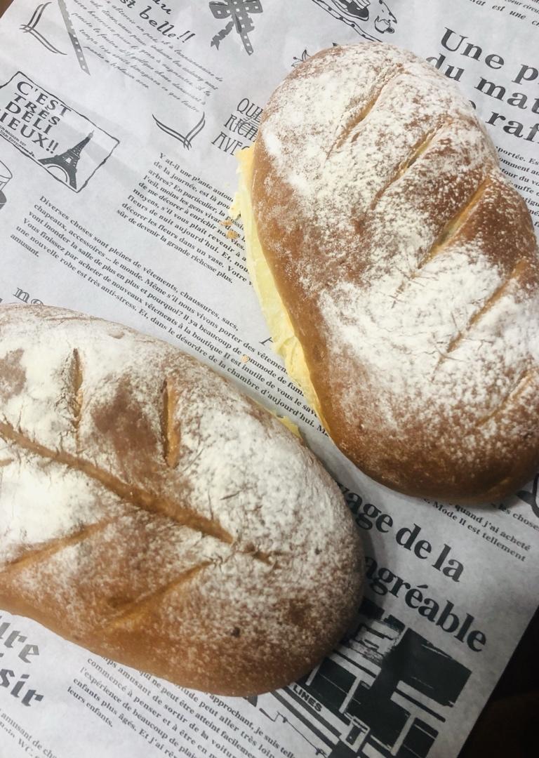 红豆/肉松麻薯软欧面包+石榴茶【曼食慢语】