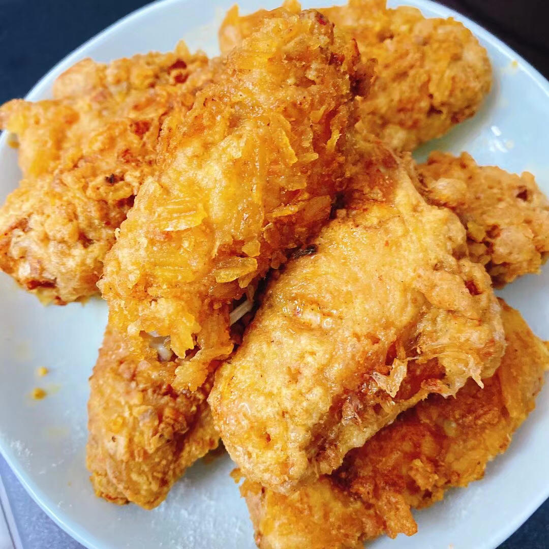 只要一包薯片就可以做出来的鸡翅，香酥无比，再也不去外面买了