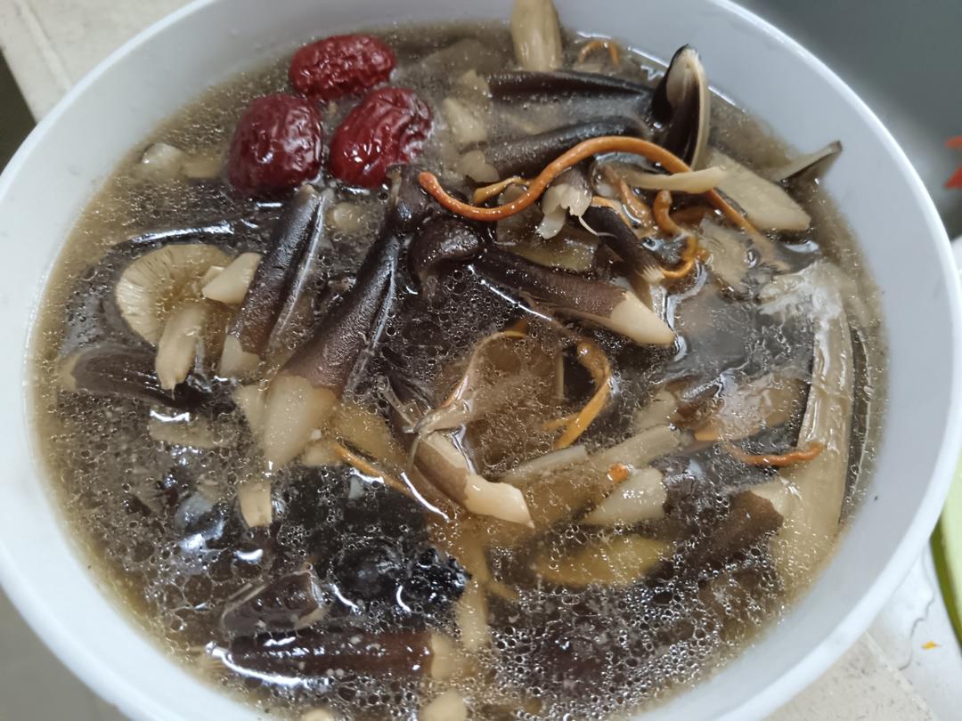 纯鲜鸡枞汤（鲜甜浓郁）