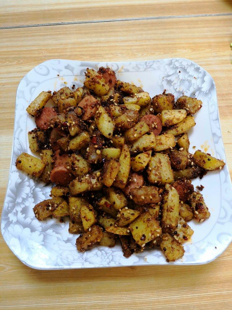 孜然火腿土豆丁