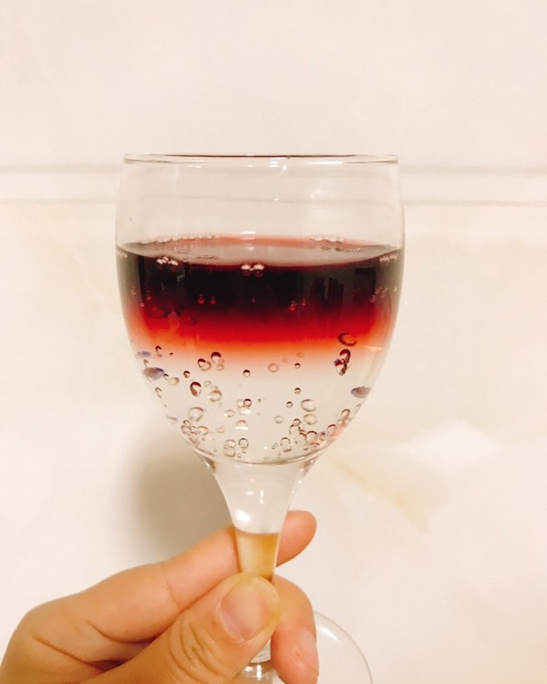 红酒可以兑雪碧吗(红酒掺什么饮料最佳) 红酒可以兑雪碧吗(红酒掺什么饮料最佳)