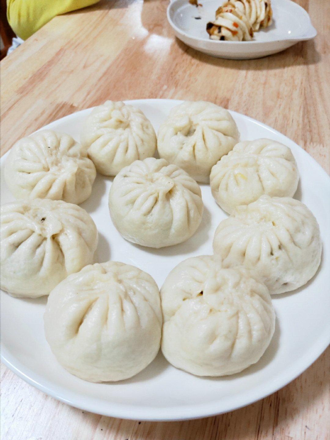 红萝卜圆白菜素菜包子（一次性发酵，附视频）