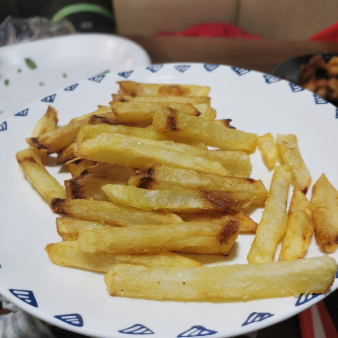 张亮版酥脆炸薯条，不用煮，不用蒸，直接炸，比外面卖的还好吃