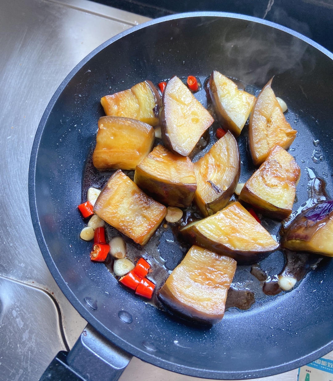 红烧茄子（佐西红柿尖椒）