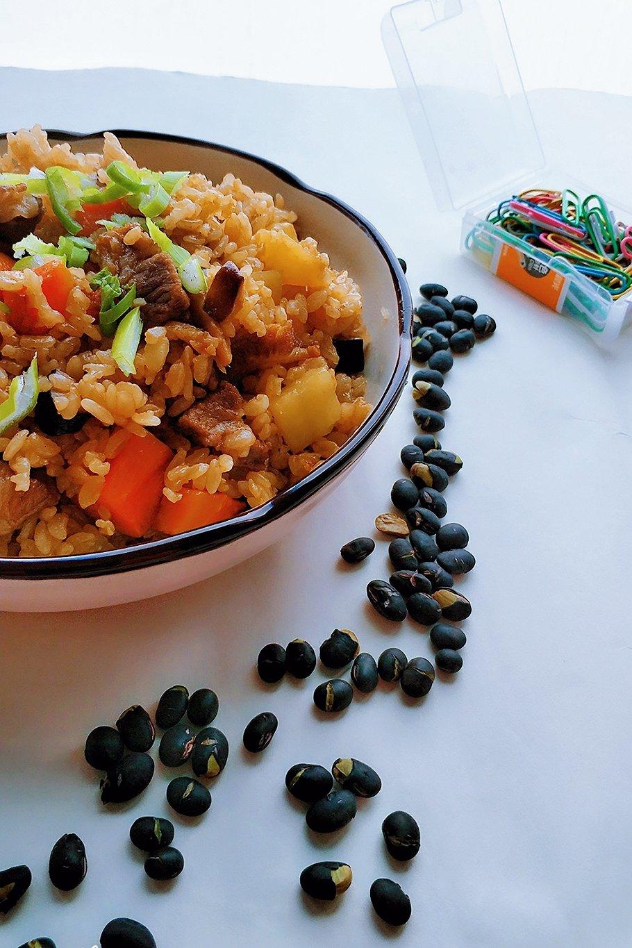 土豆焖饭（电饭锅版）