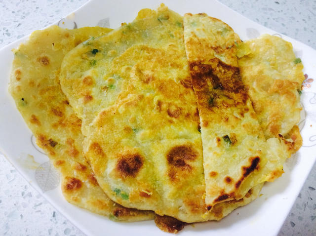 鸡蛋葱油饼                  （更新饼坯保存方法）