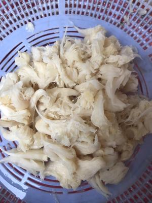 养胃佳品-土鸭猴头菇汤的做法 步骤1