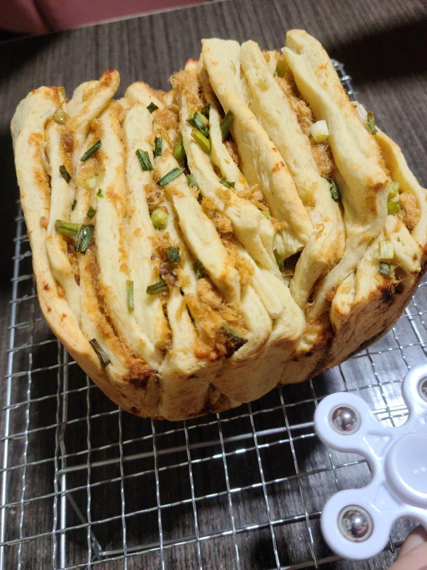 手撕香葱肉松土司柏翠面包机