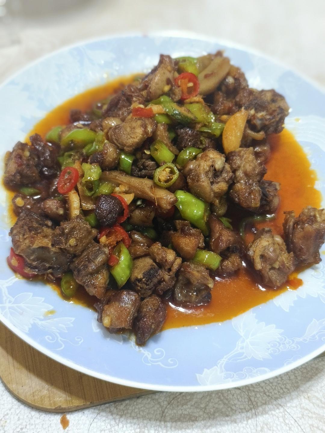 子姜焖鸭煲