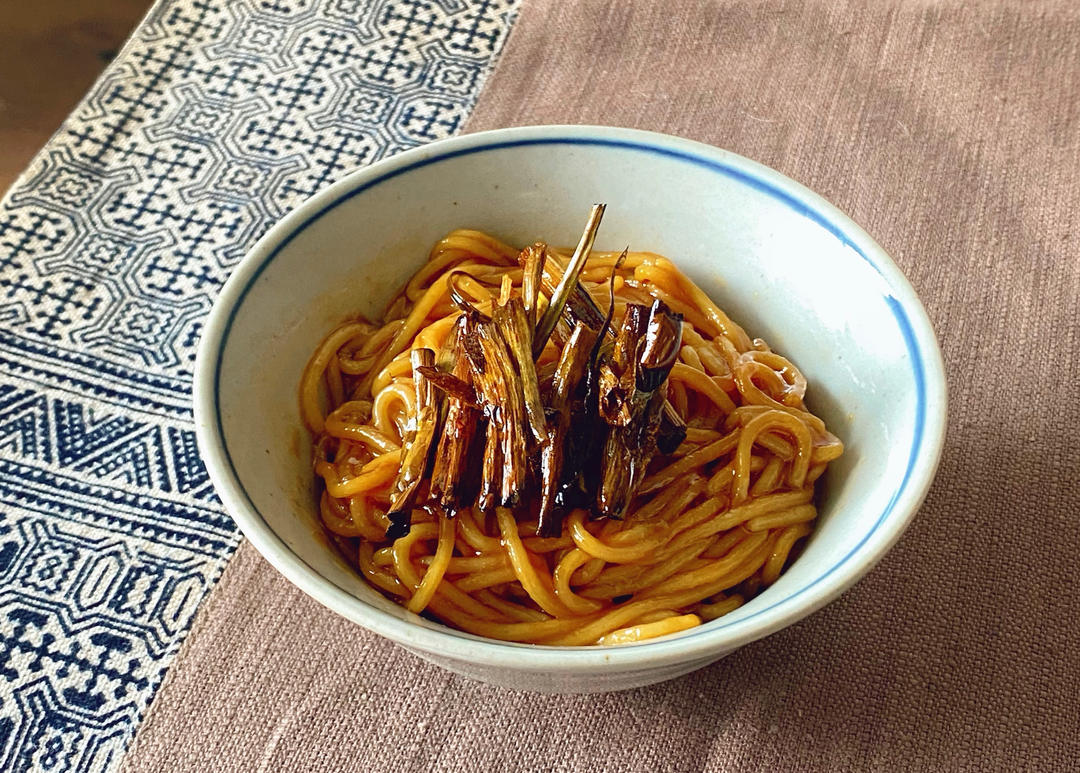 葱油拌面Spring Onion Noodles