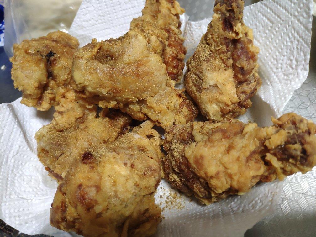 香脆鳞皮炸鸡腿