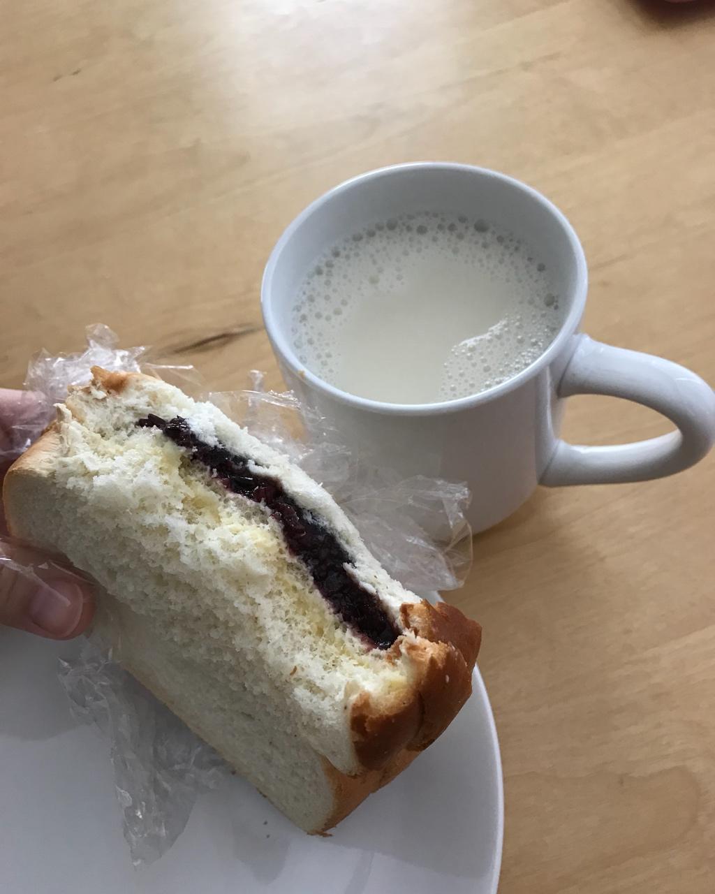 网红紫米奶酪包