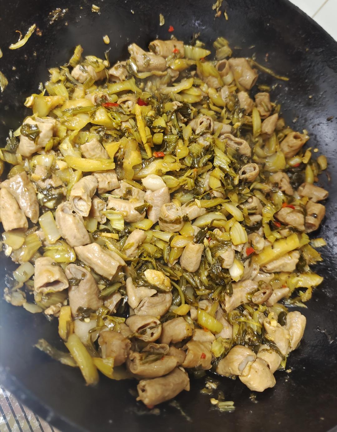 酸菜小肠爆炒