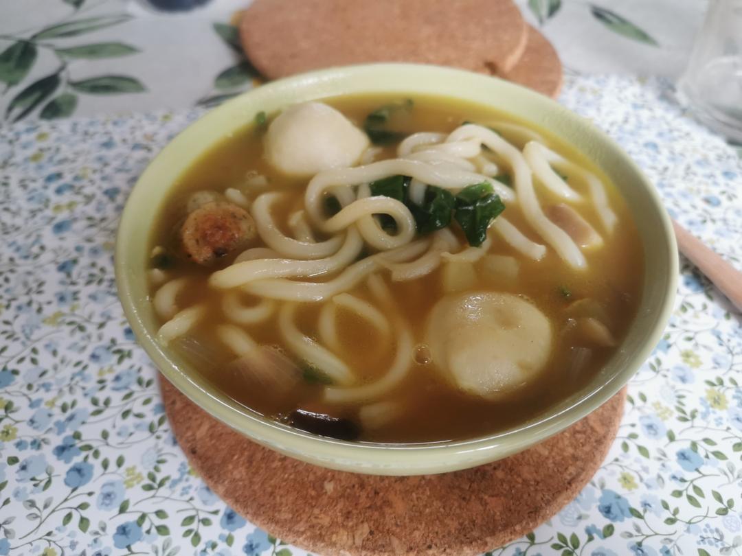 日式咖喱鱼丸乌冬面