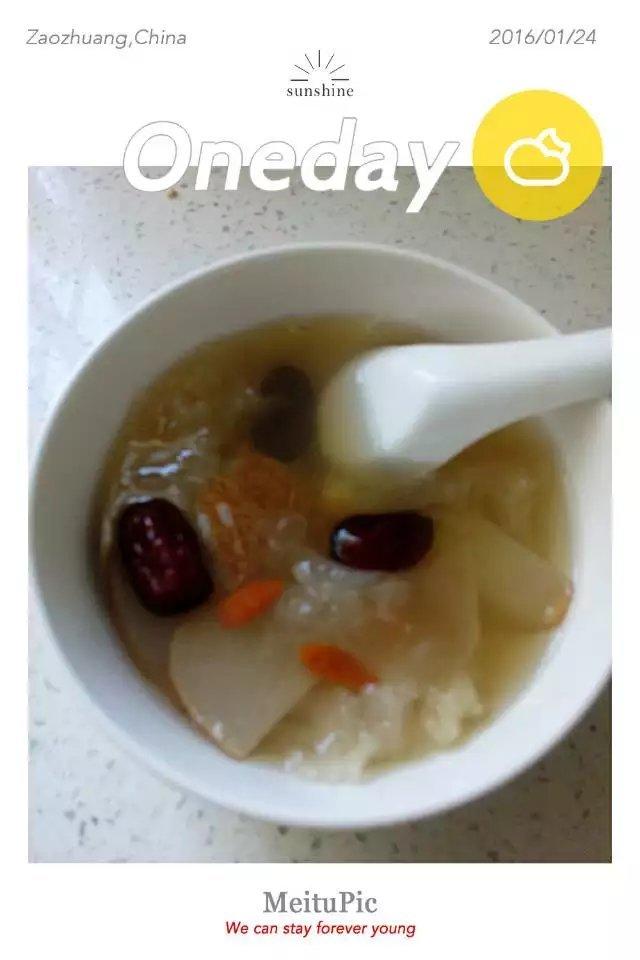 红枣银耳莲子羹