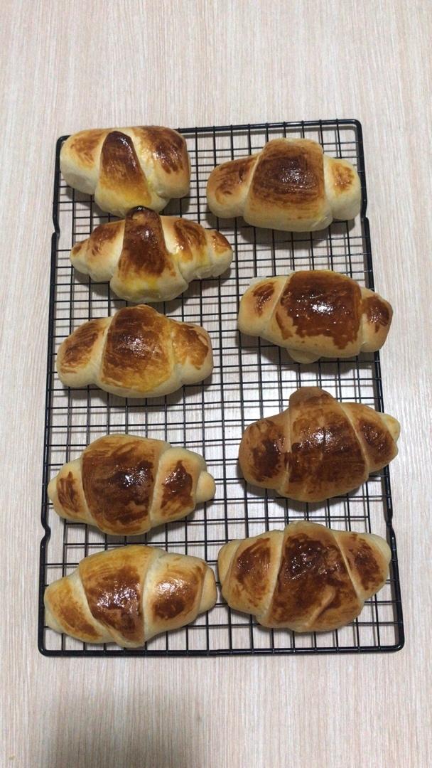 手揉小小牛角包🥐（牛奶面包配方）
