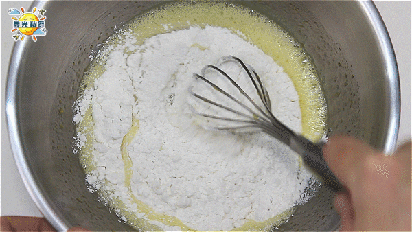 除了大米蒸糕，大米粉还能用来做马芬蛋糕，100%无麸质配方的做法 步骤3