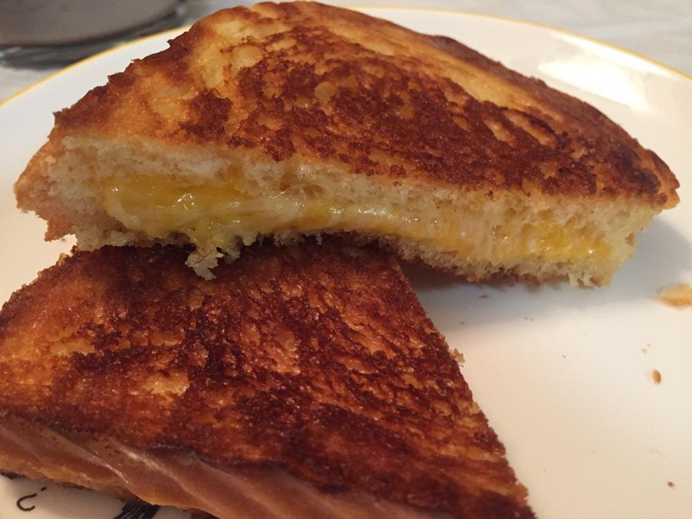 烤奶酪三明治（grilled cheese）的做法