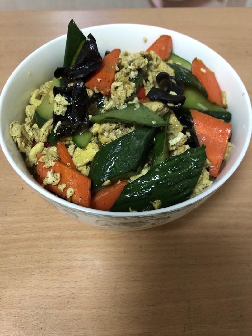 木须胡萝卜黄瓜木耳