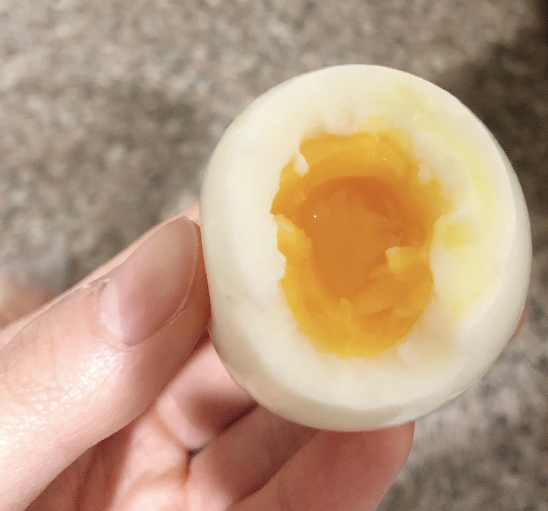 比溏心蛋熟一点的水煮蛋