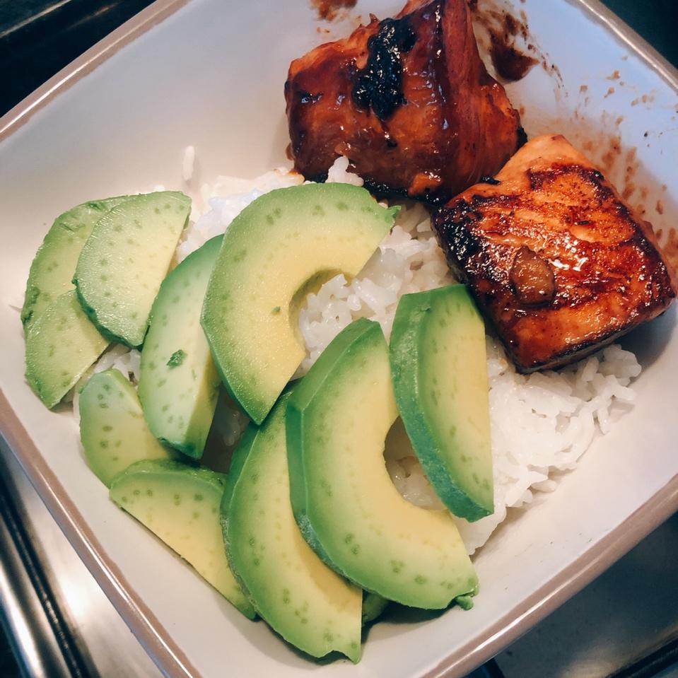 三文鱼牛油果拌饭